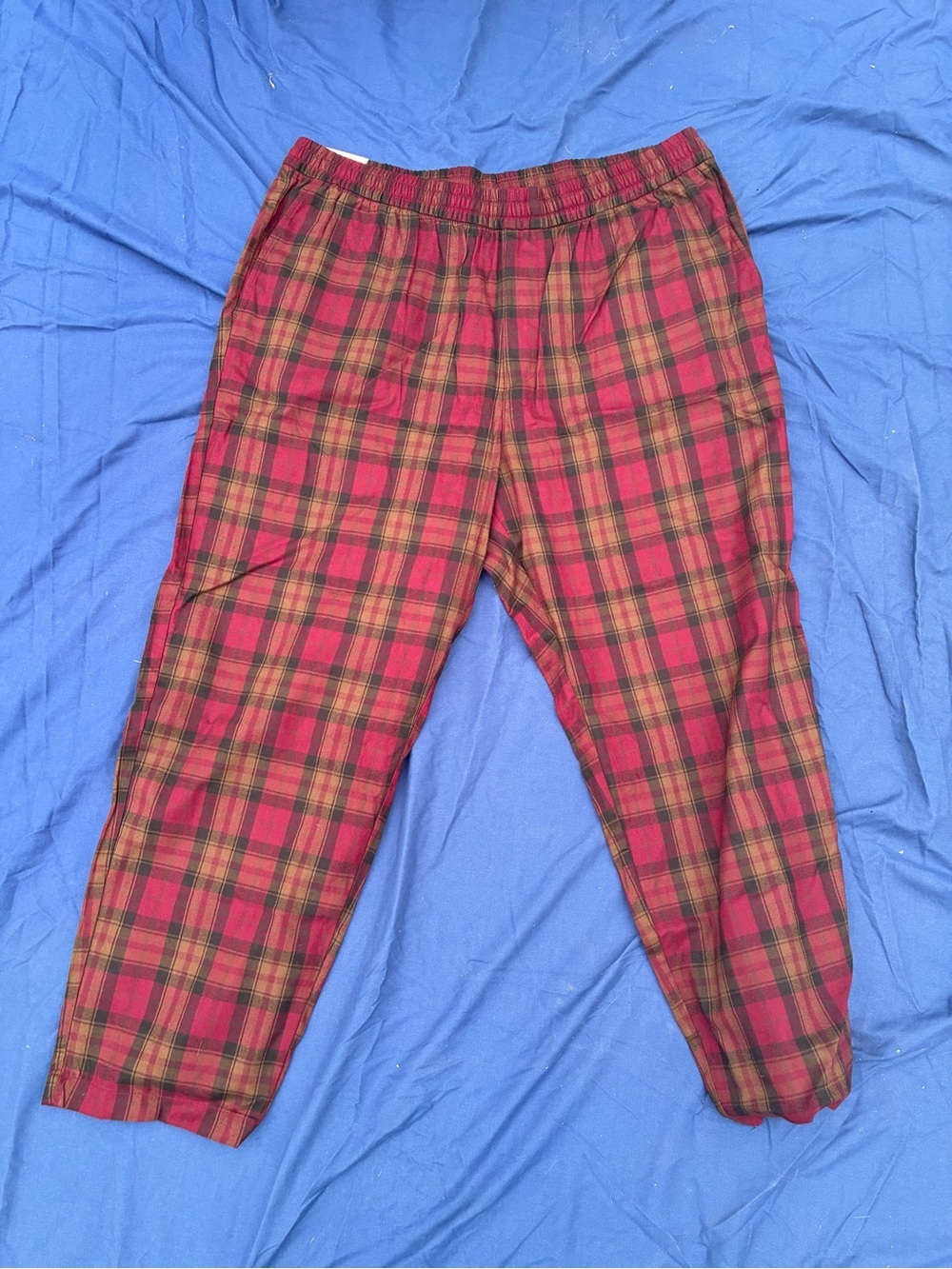 Uniqlo Red Plaid Elastic Waist Joggers